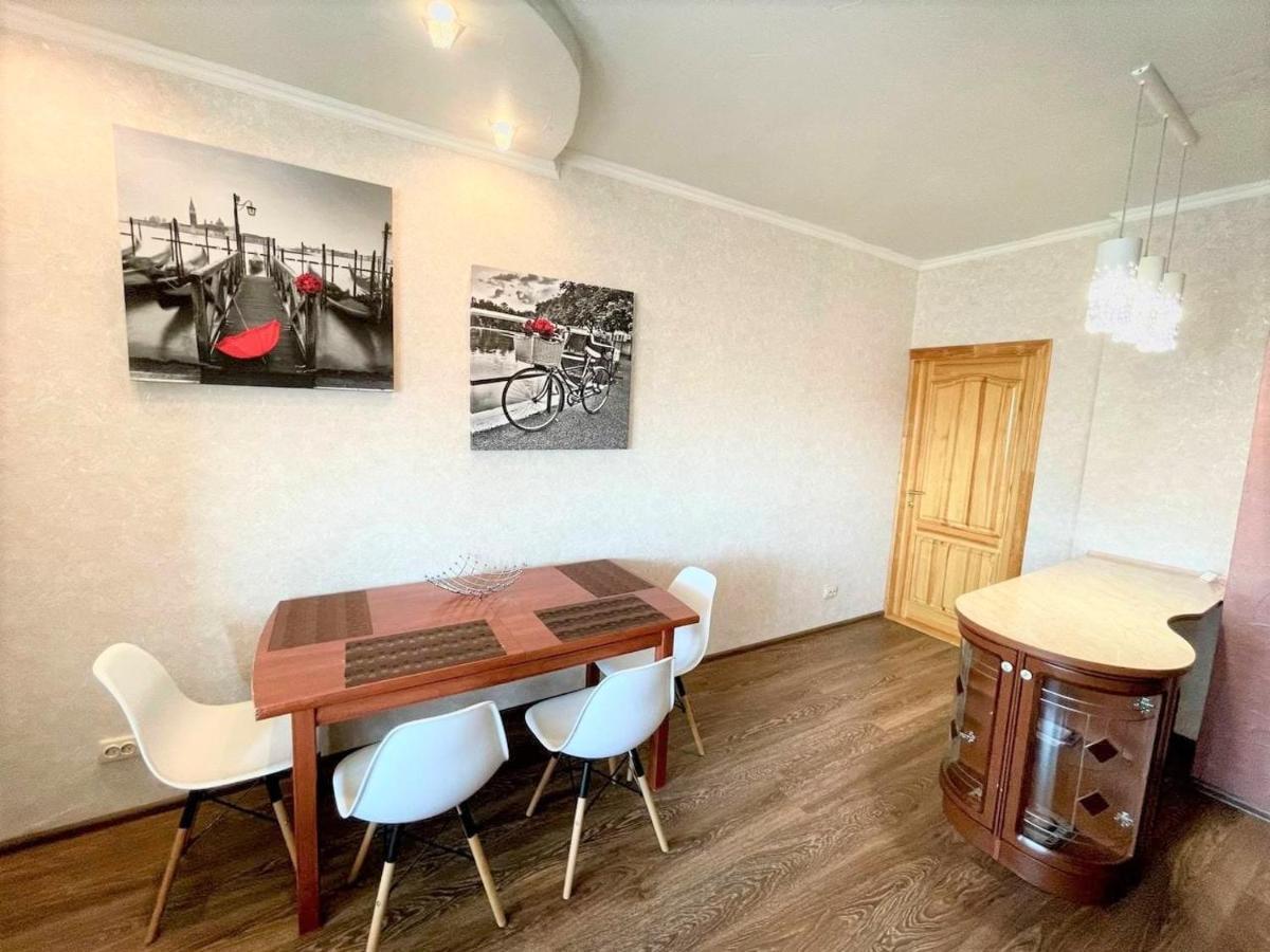 Luxcityapart On Olievskaya เคียฟ ภายนอก รูปภาพ